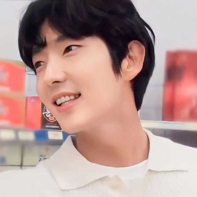 Recent activity shot of Lee Joongi