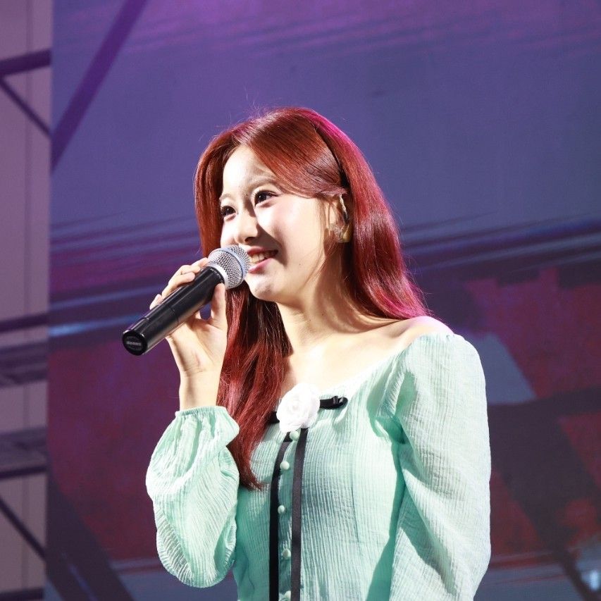 Recent activity shot of Oh Yujin