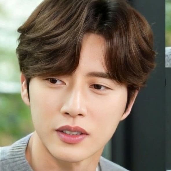 Latest photo of Park Haejin