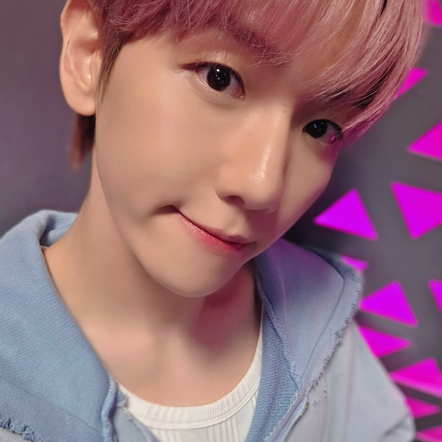 A moment captured by a fan of Baekhyun