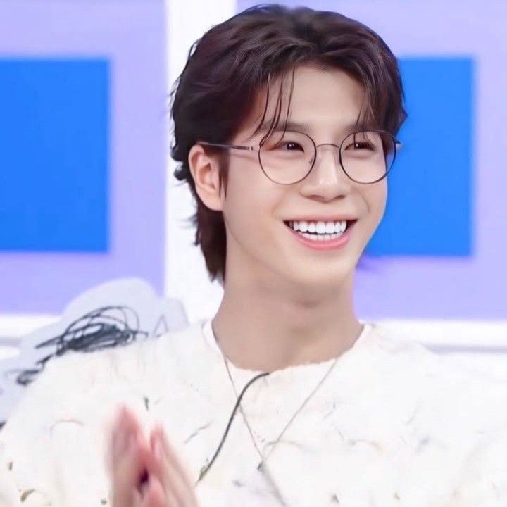 Latest photo of Jeong Dongwon