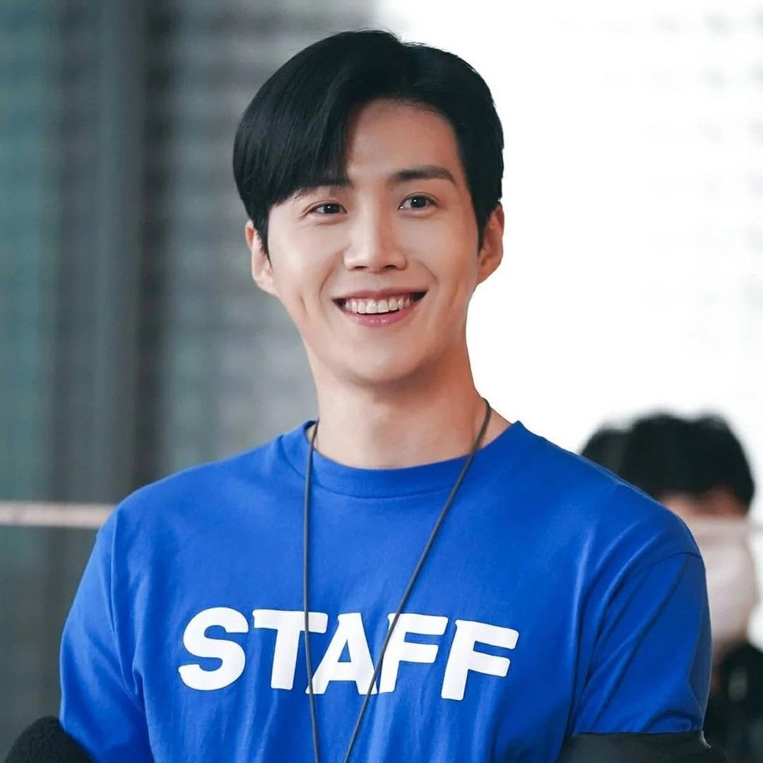 金宣虎的最新照片