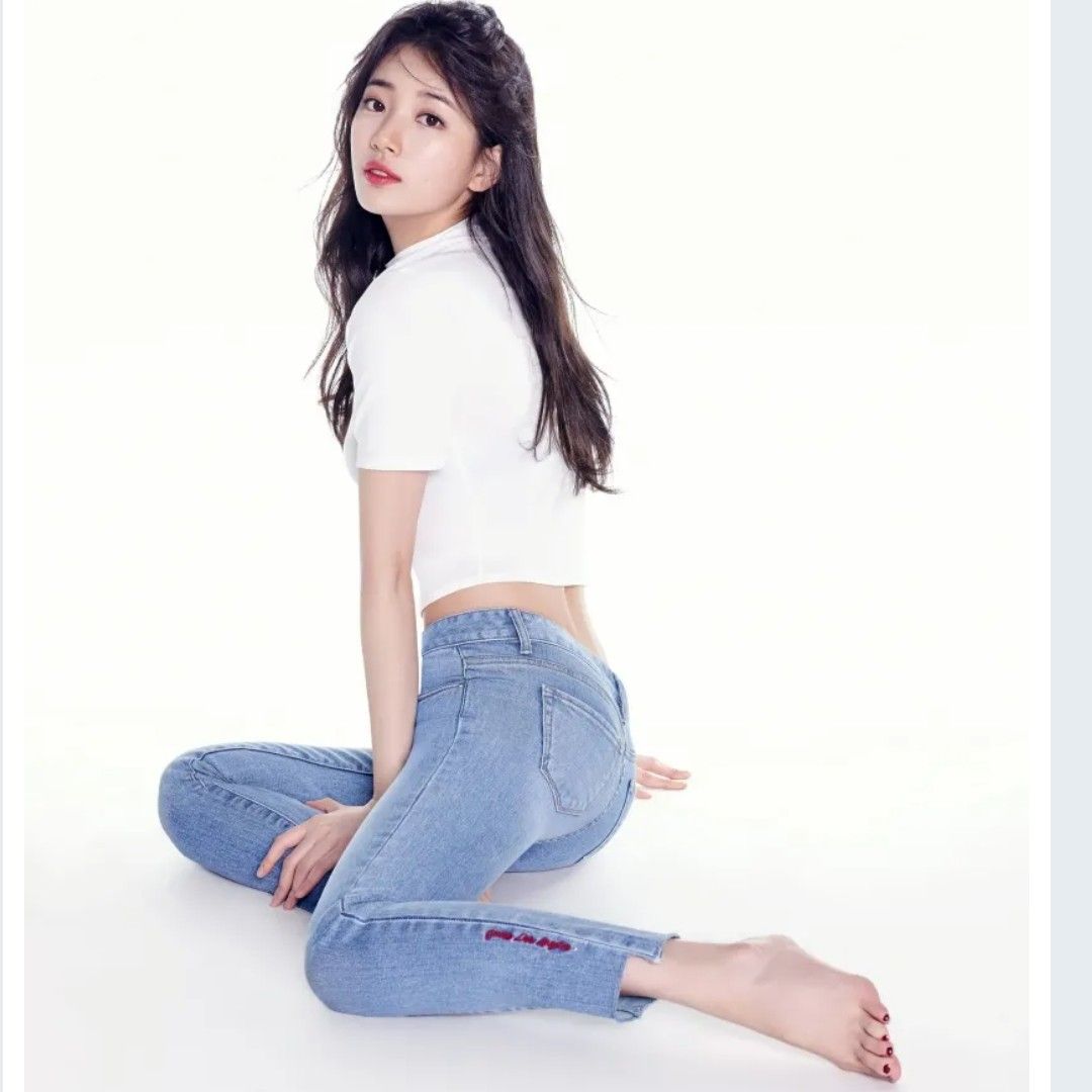 Recent activity shot of Bae Suzy
