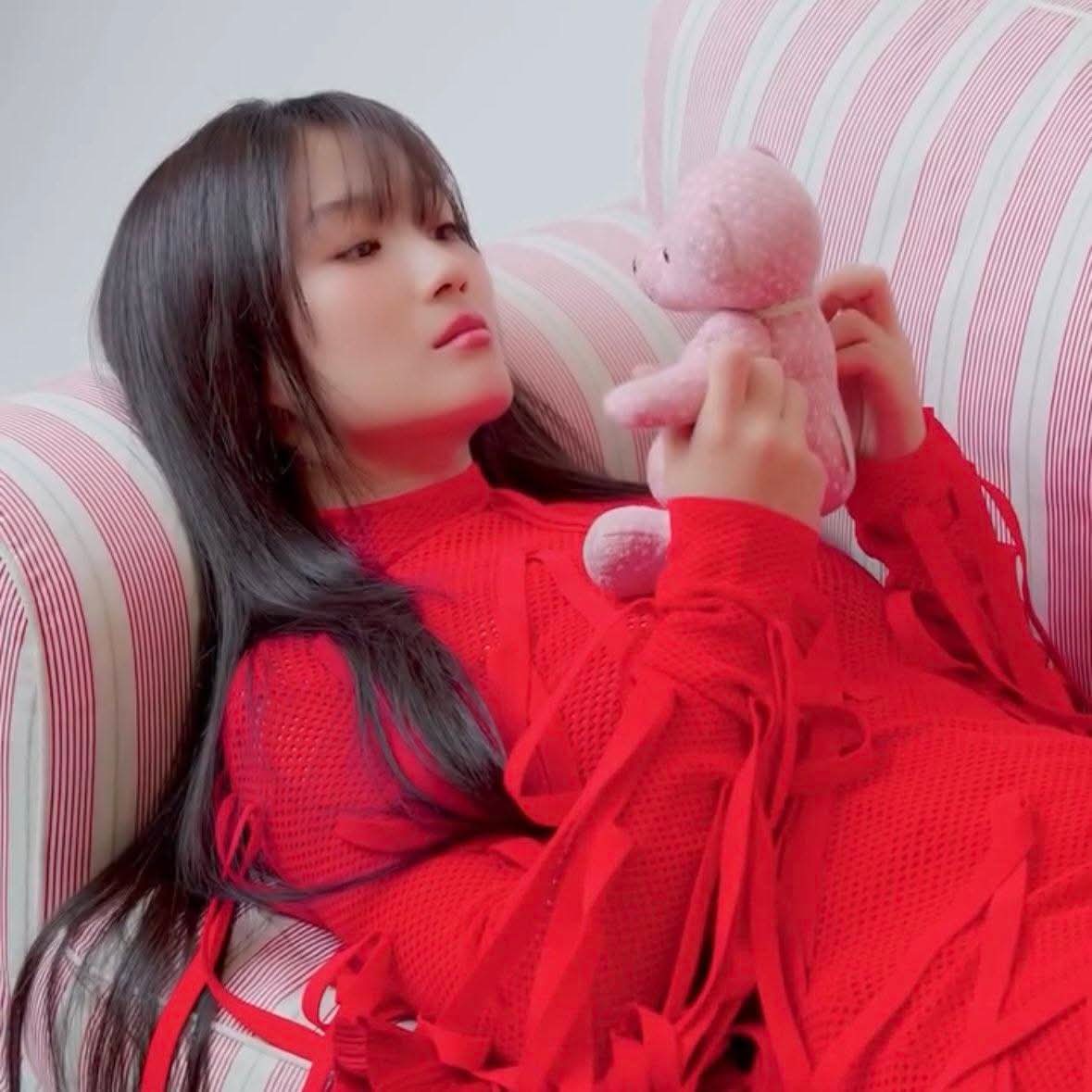 Recent activity shot of Kim Hyeyoon