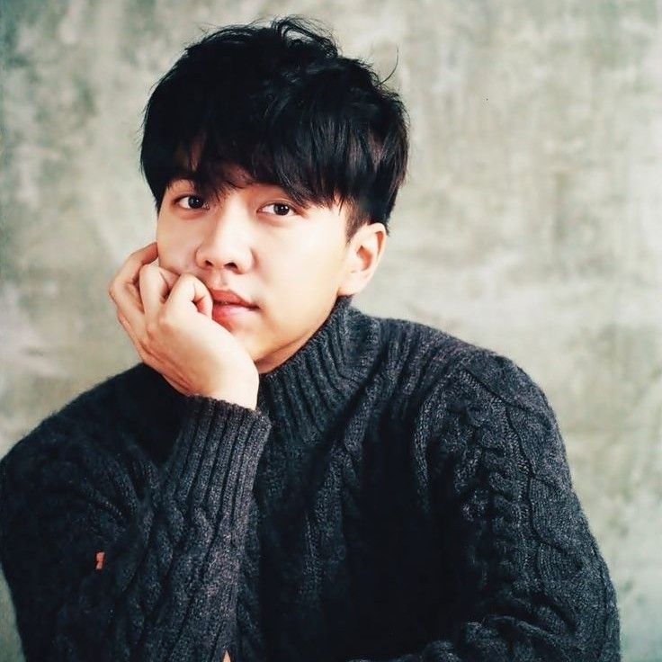 Latest photo of Lee Seunggi
