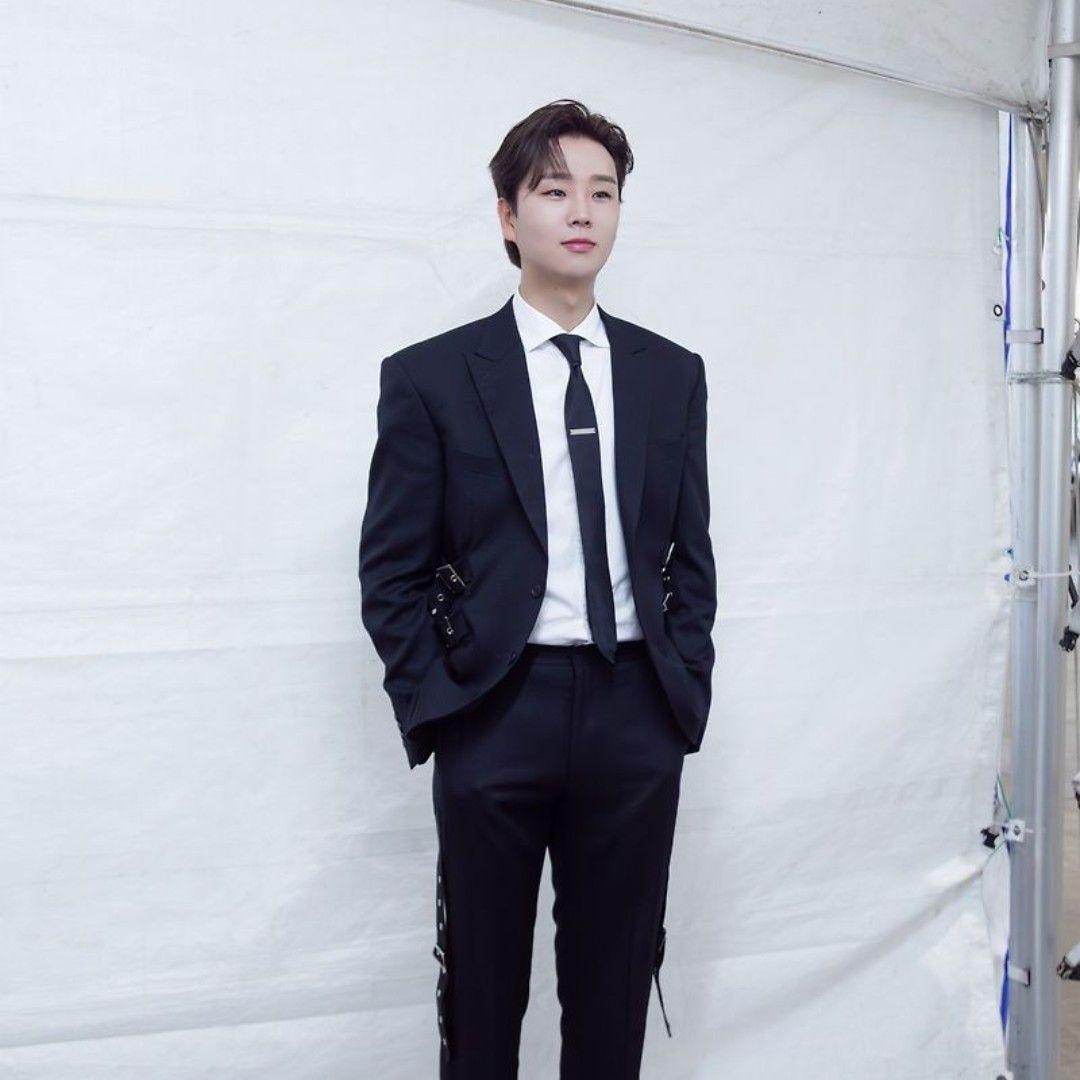 Latest photo of Song Minjun