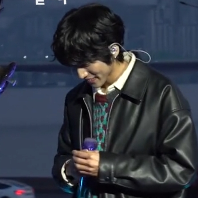 粉絲拍下的李承允瞬間