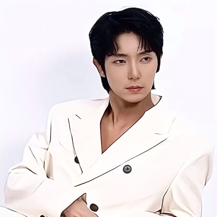 A moment captured by a fan of Lee Joongi