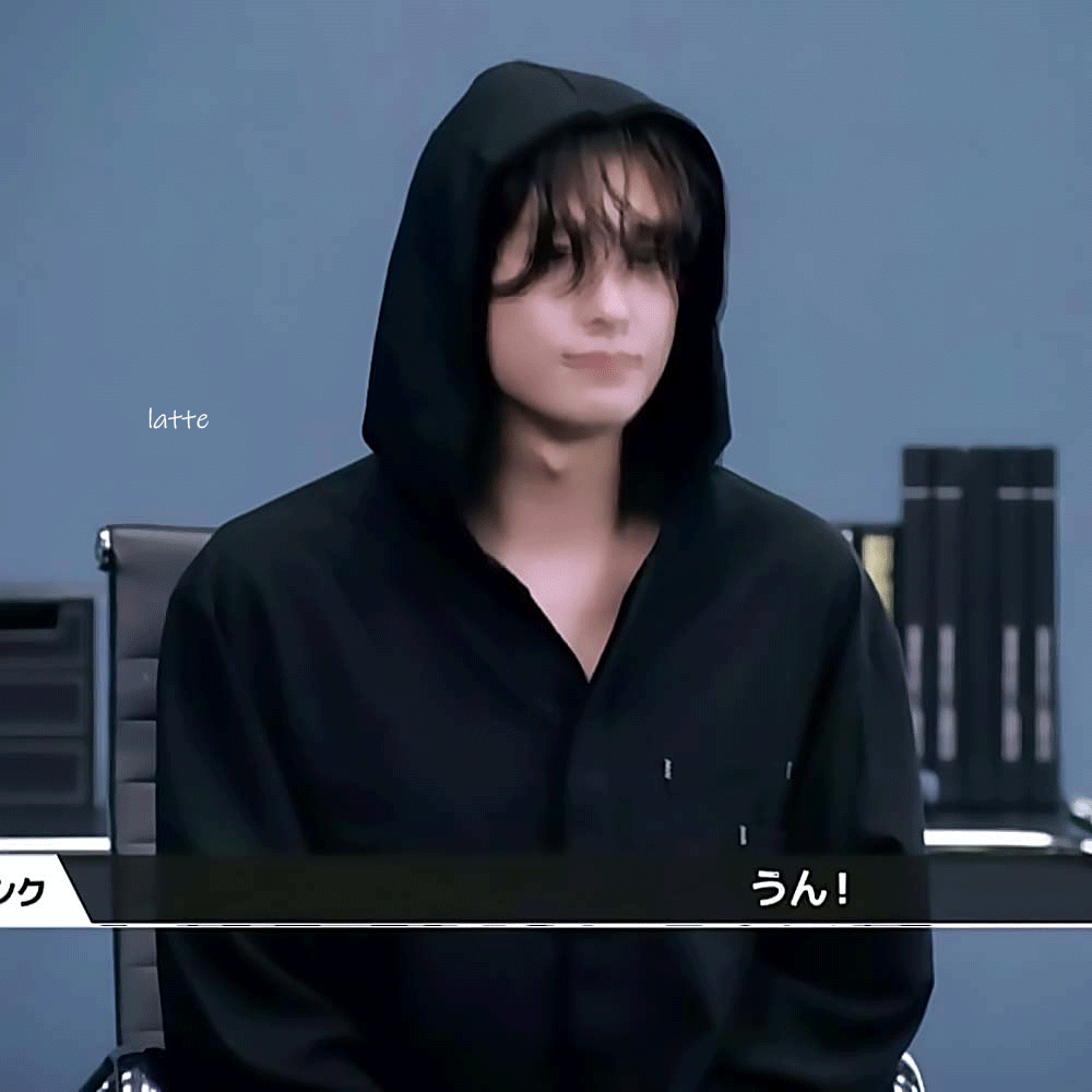 Behind-the-scenes cut of Park Hyungsik