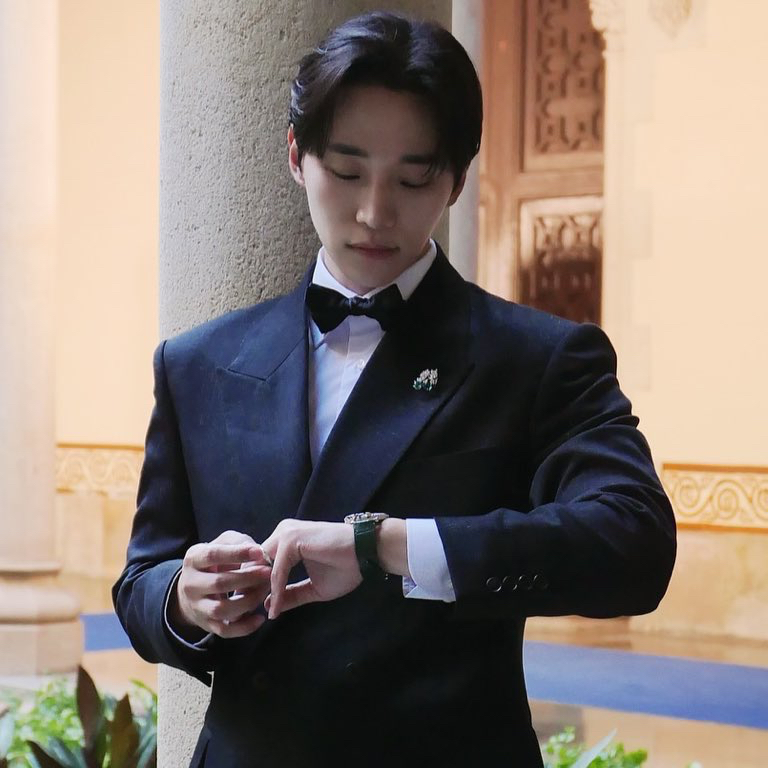 Recent activity shot of Lee Junho