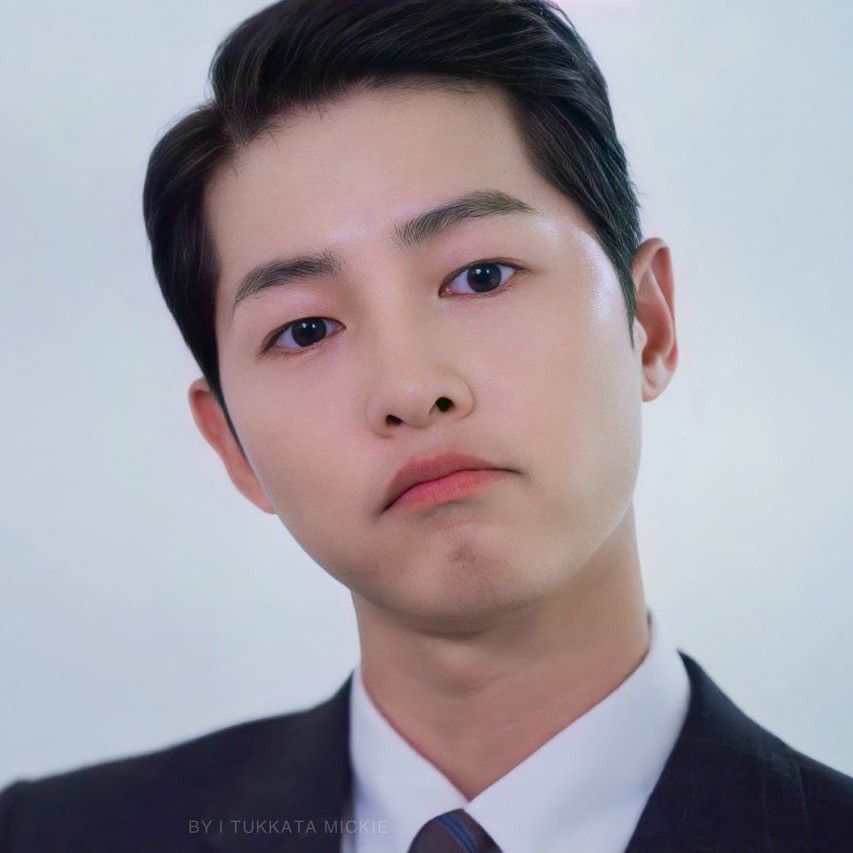 Recent activity shot of Song Joongki