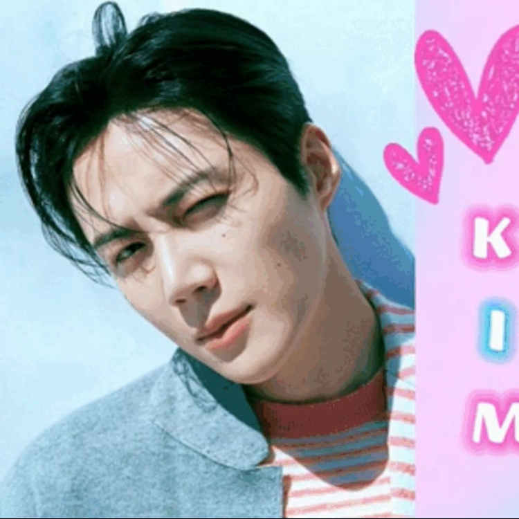 A moment captured by a fan of Kim Seonho