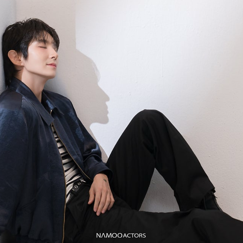 A moment captured by a fan of Lee Joongi