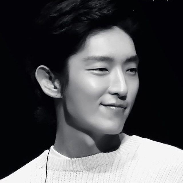 李準基的最新照片