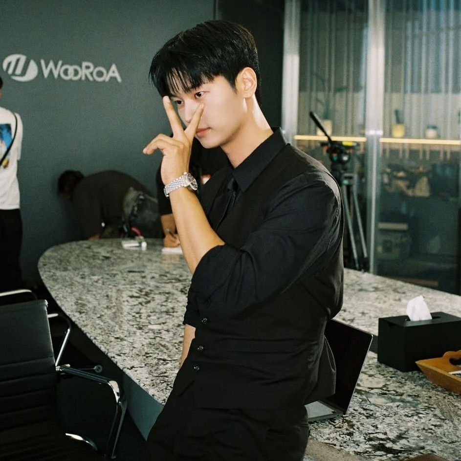 Latest photo of Cha Hakyeon (N)