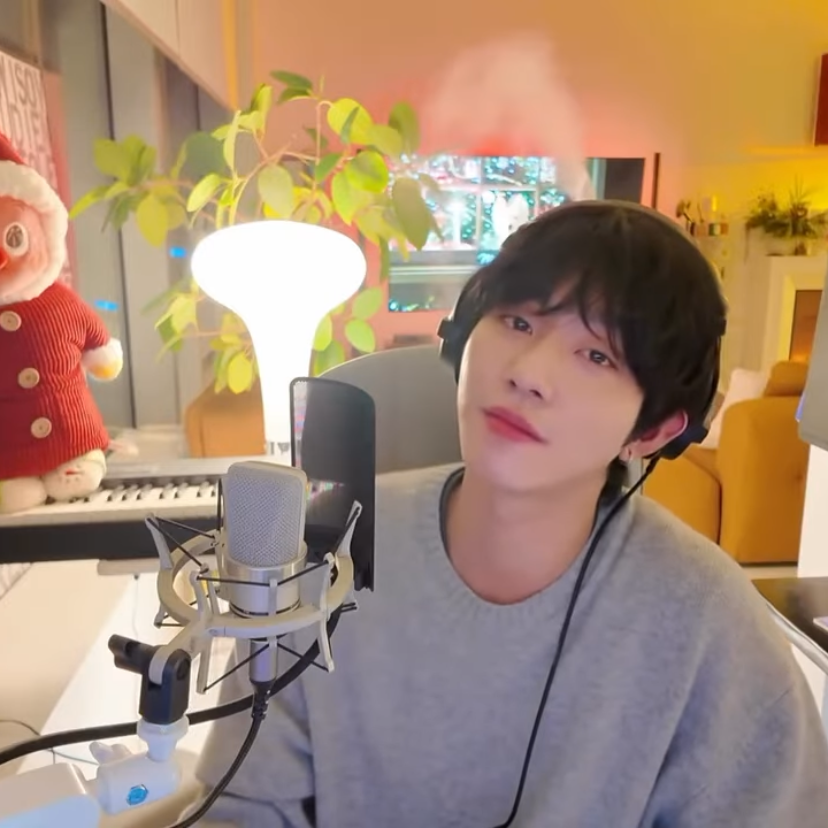 Latest photo of Ahn Hyoseop