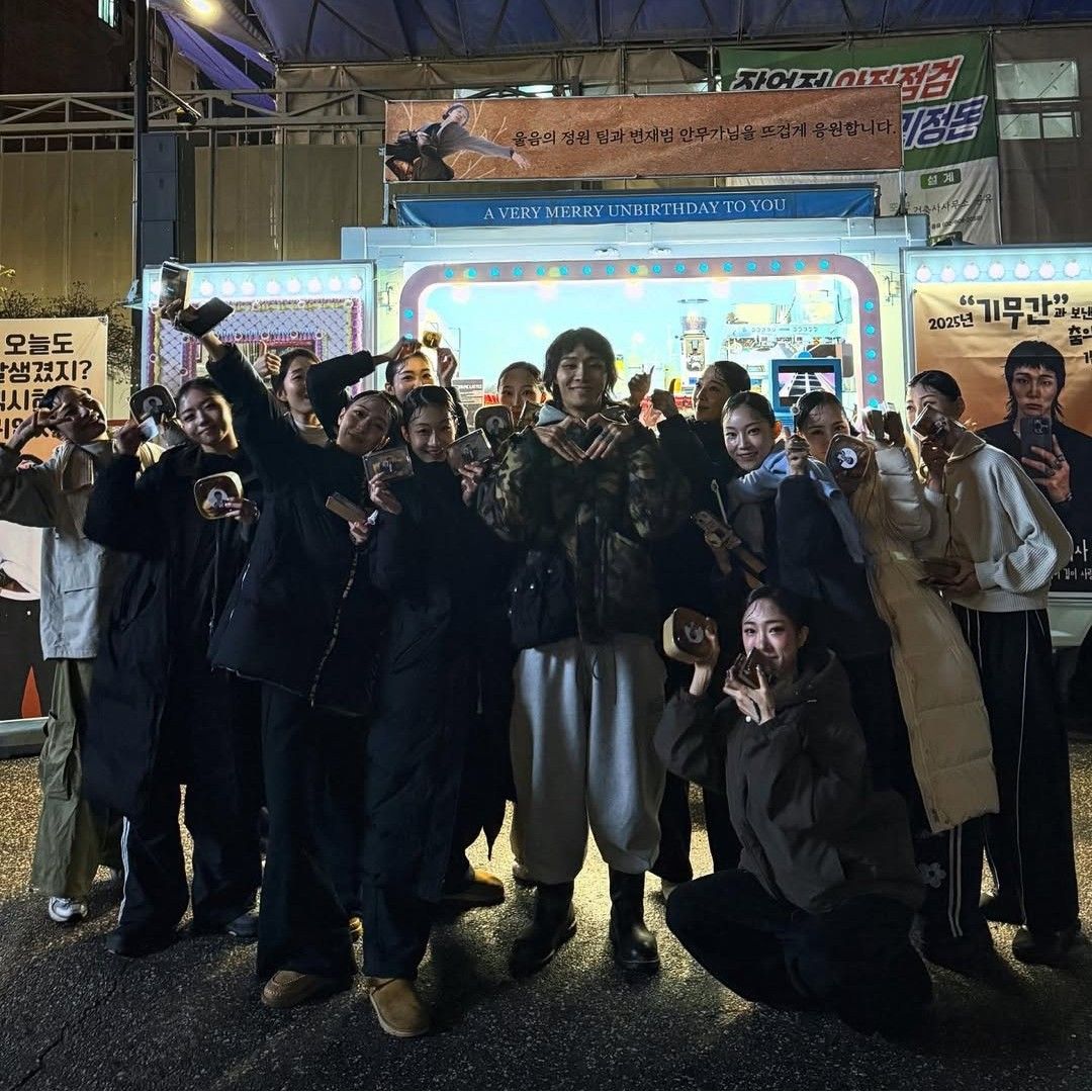 A moment captured by a fan of Ki Moogan