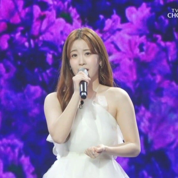 Latest photo of Oh Yujin