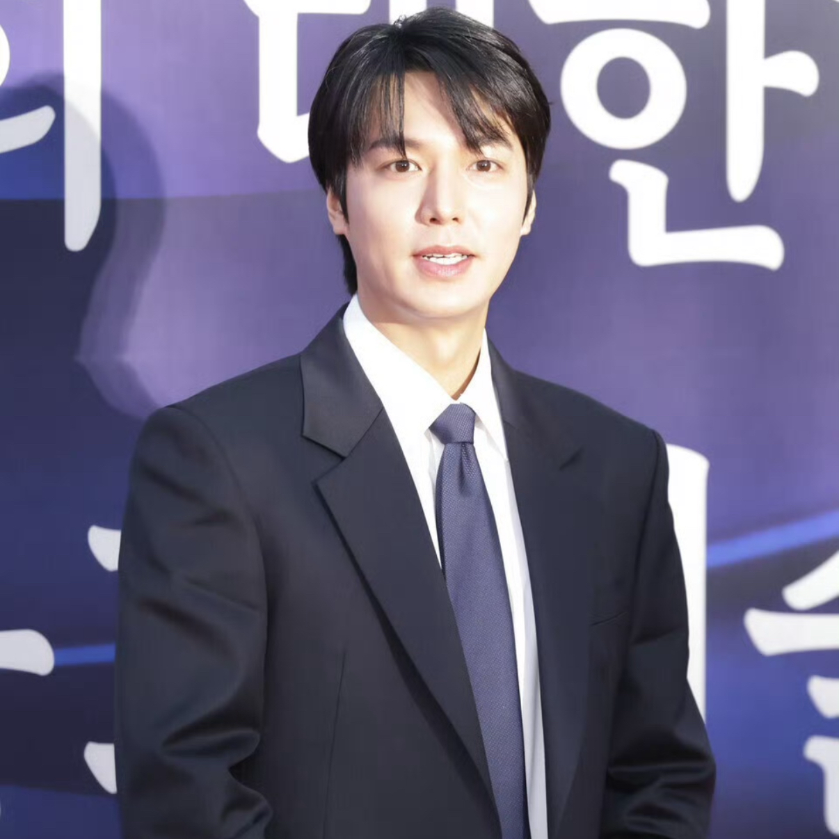 イ・ミンホのビハインドカット