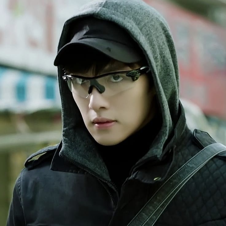 Behind-the-scenes cut of Ji Changwook