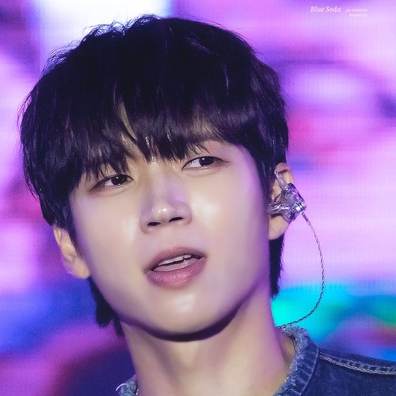 A moment captured by a fan of Nam Woohyun