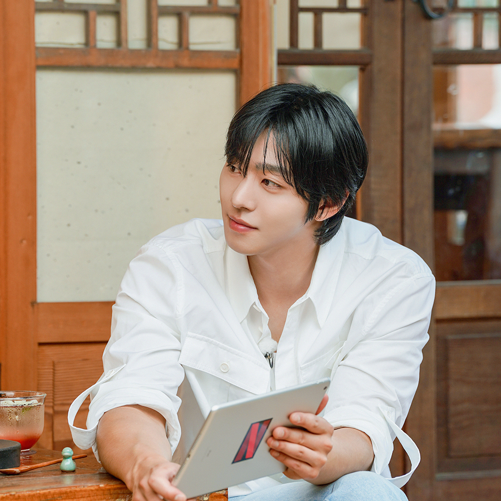 Latest photo of Ahn Hyoseop