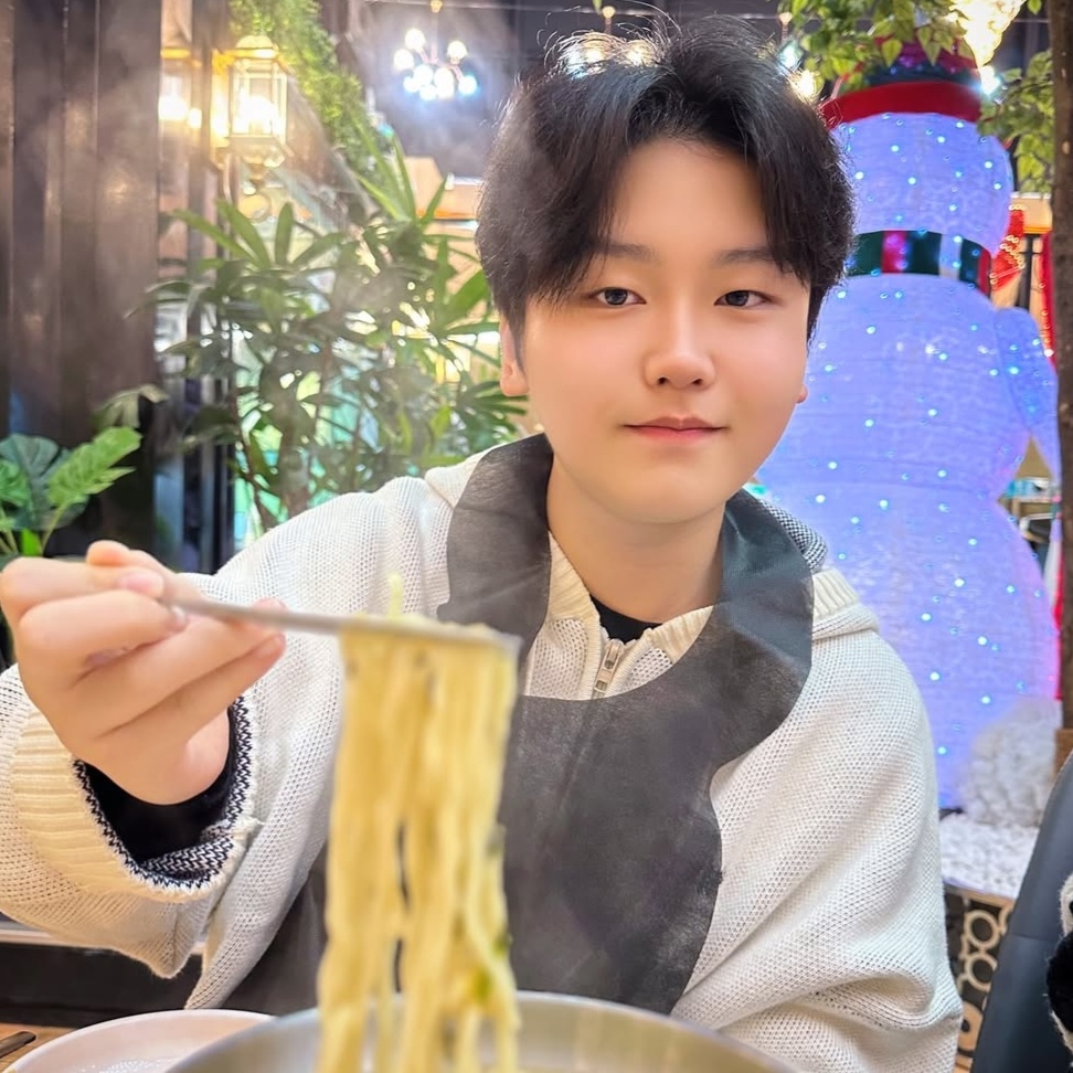 Behind-the-scenes cut of Park Sungon