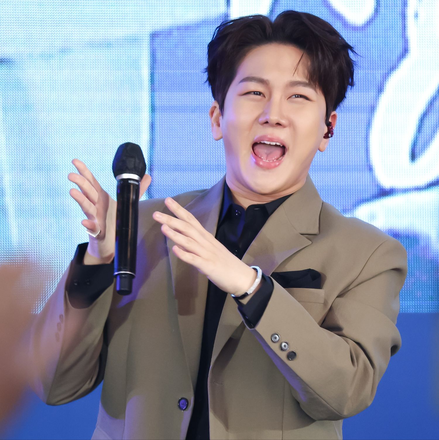 Cuplikan di balik layar dari Kim Soochan