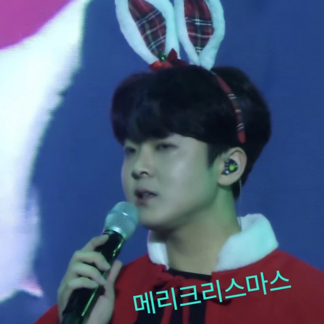 A moment captured by a fan of Park Minsu