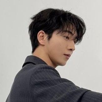 Behind-the-scenes cut of Nam Joohyuk