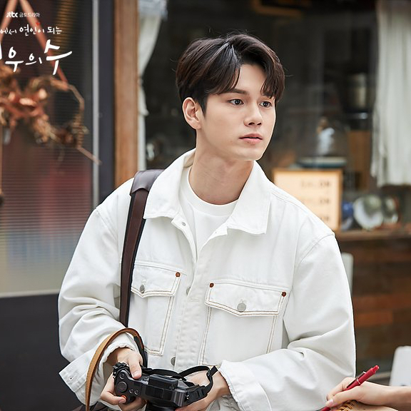 A moment captured by a fan of Ong Seongwu