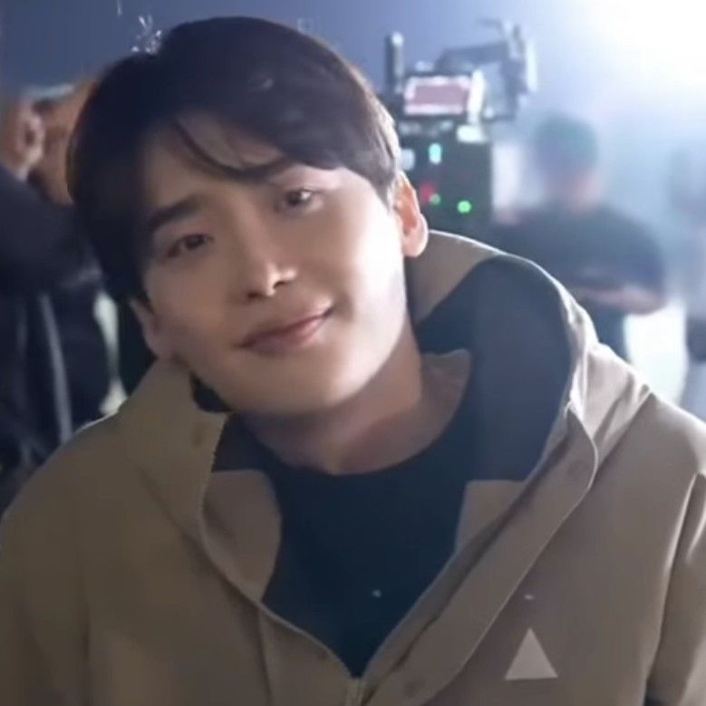 Latest photo of Lee Jongsuk