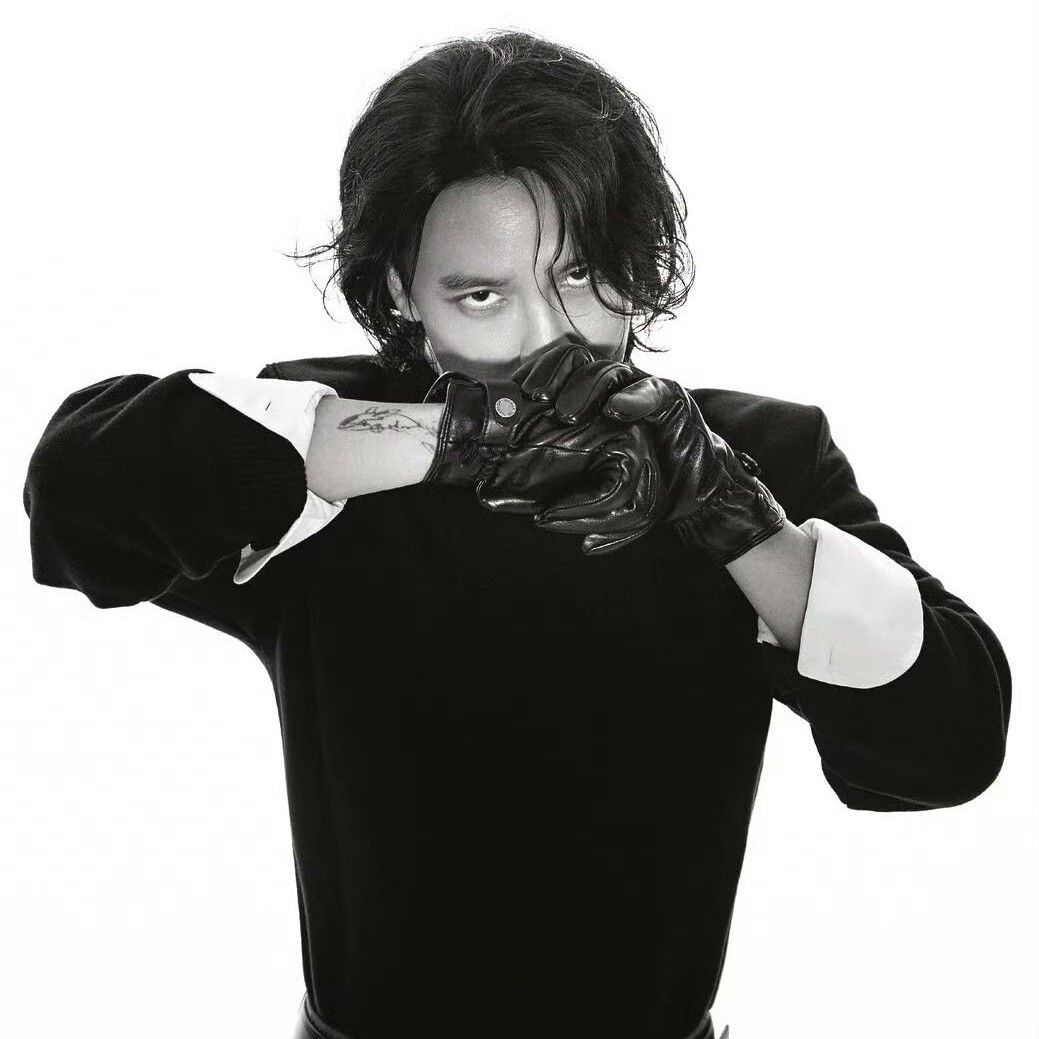 Behind-the-scenes cut of Kim Namgil