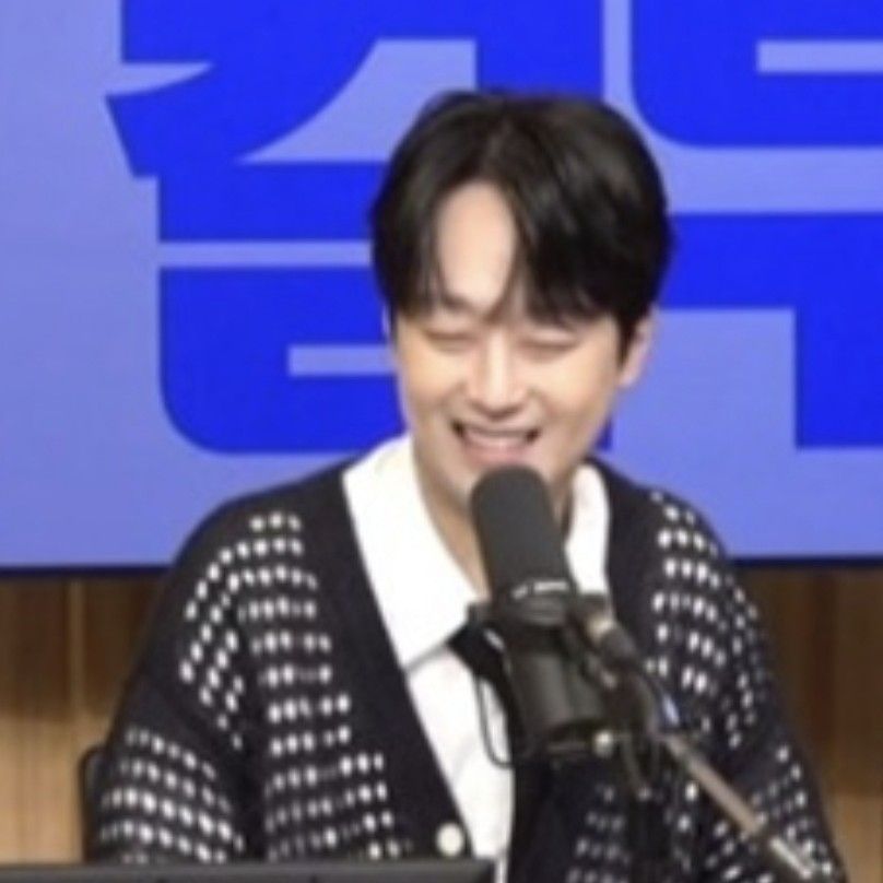 A moment captured by a fan of Lee Chanwon