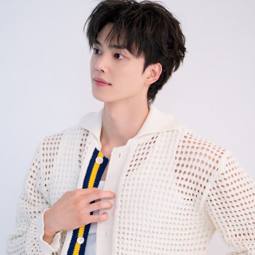 Behind-the-scenes cut of Song Kang