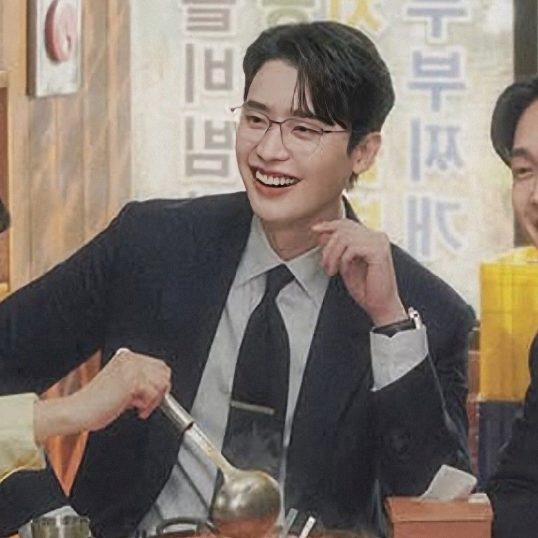 Behind-the-scenes cut of Lee Jongsuk
