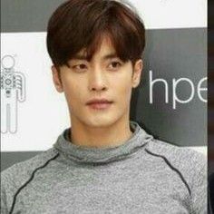 A moment captured by a fan of Sunghoon