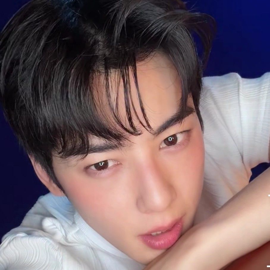 Momen yang diabadikan oleh penggemar Cha Eunwoo