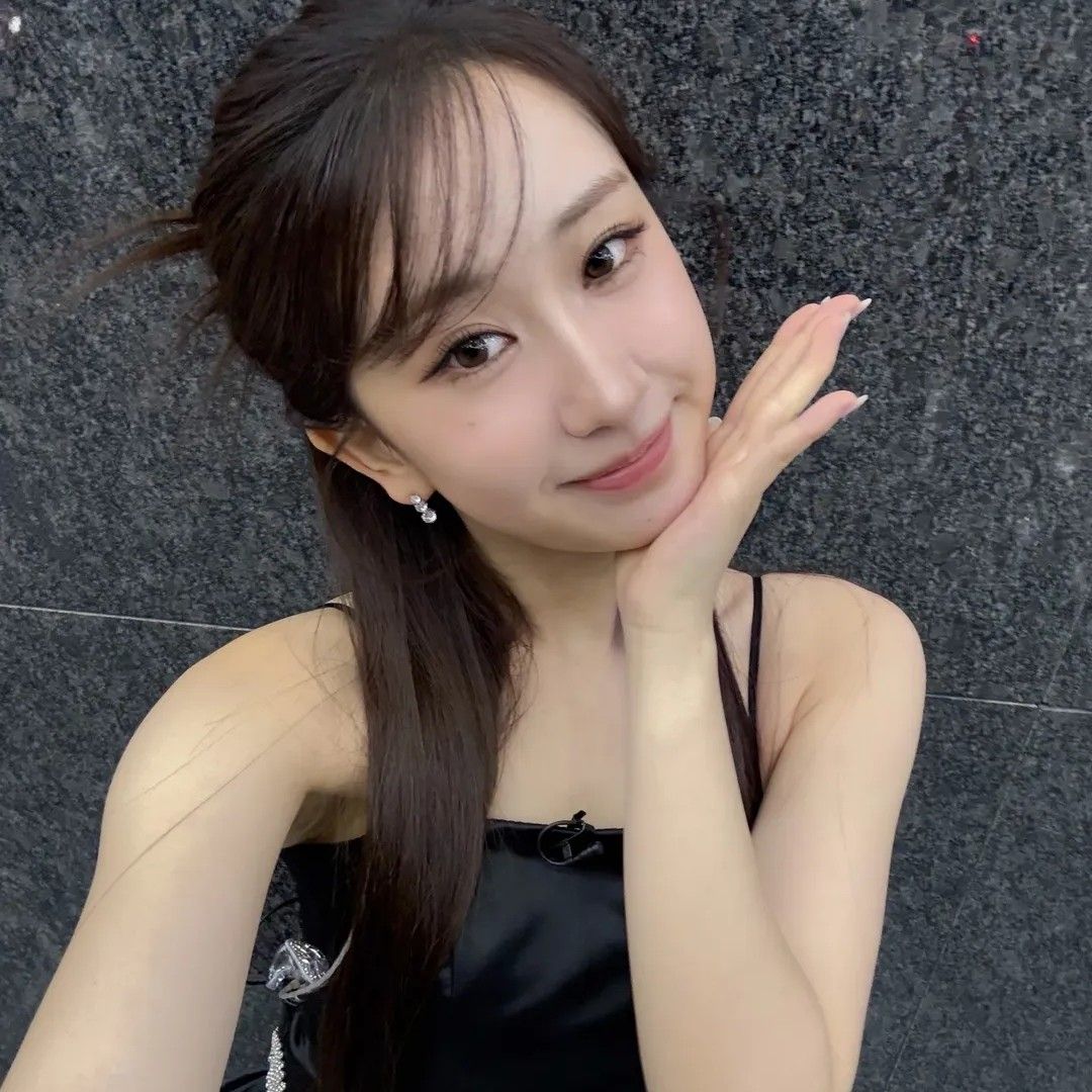 A moment captured by a fan of Jeon Yujin