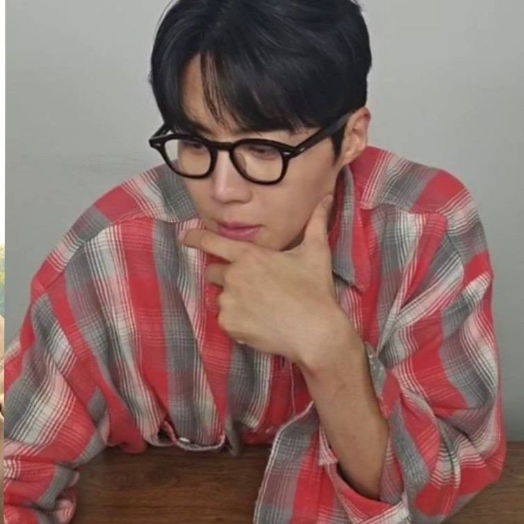 A moment captured by a fan of Kim Seonho