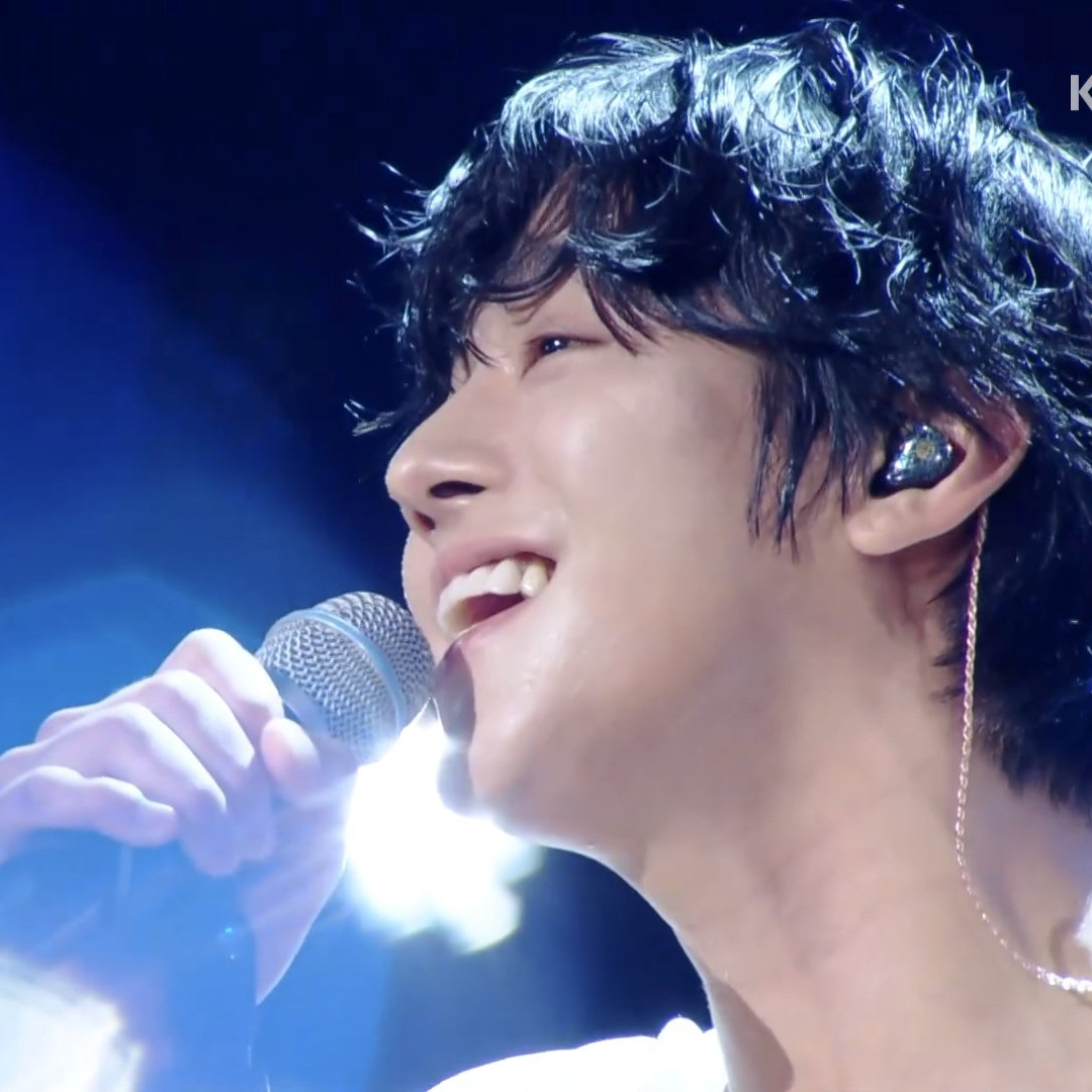 Behind-the-scenes cut of Ahn Hyoseop