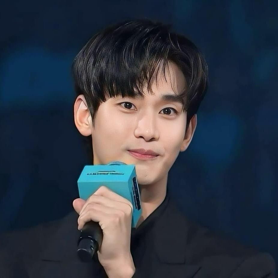 Recent activity shot of Kim Soohyun