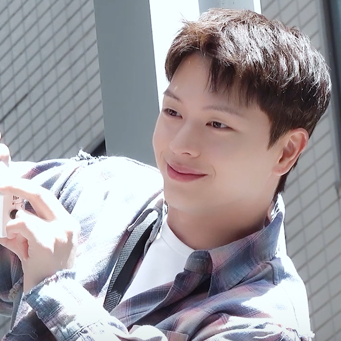Recent activity shot of Yook Sungjae