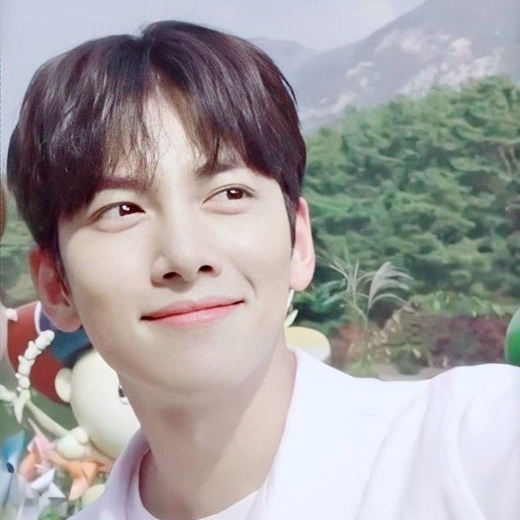 Behind-the-scenes cut of Ji Changwook