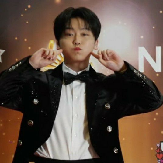 A moment captured by a fan of Park Sungon