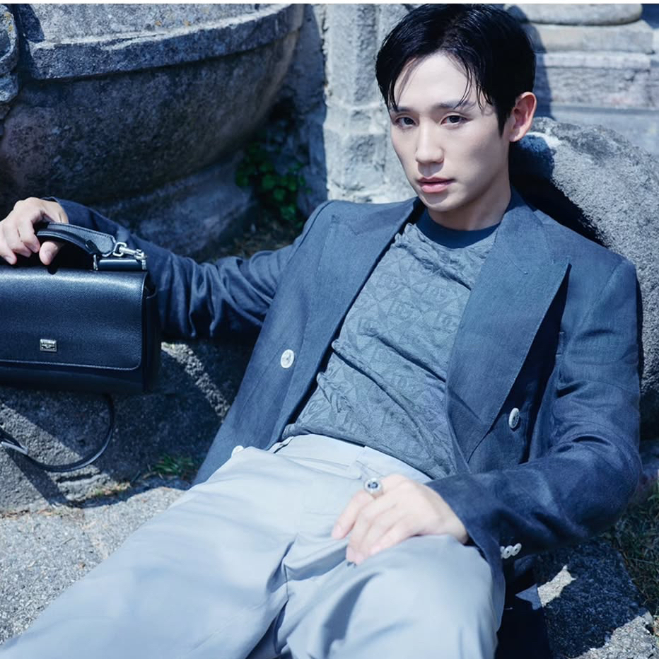 Latest photo of Jung Haein