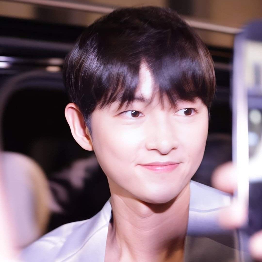 Latest photo of Song Joongki