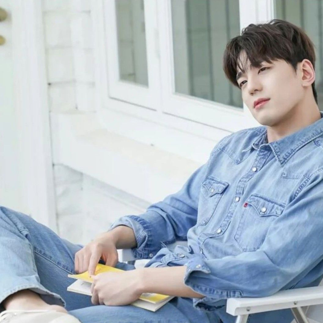 Behind-the-scenes cut of Kim Minkyu
