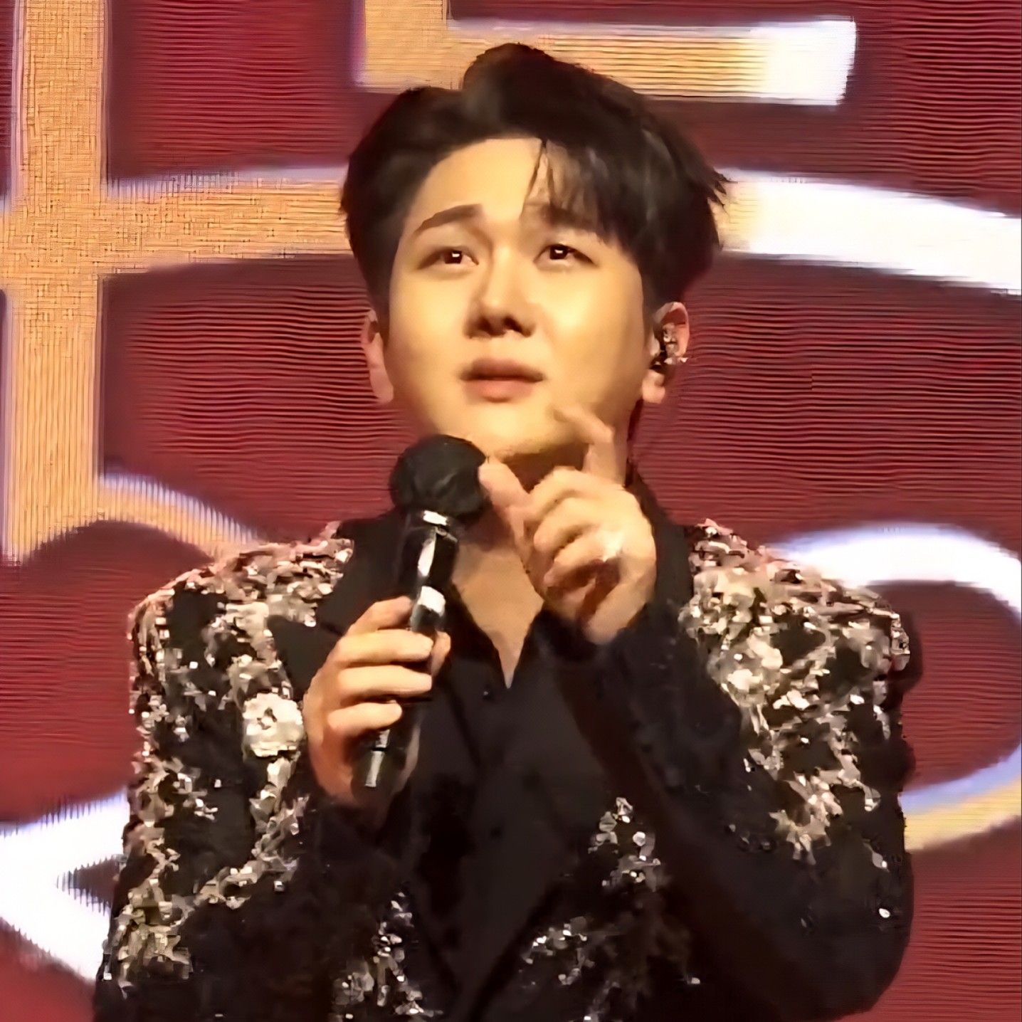 キム・スチャンのビハインドカット