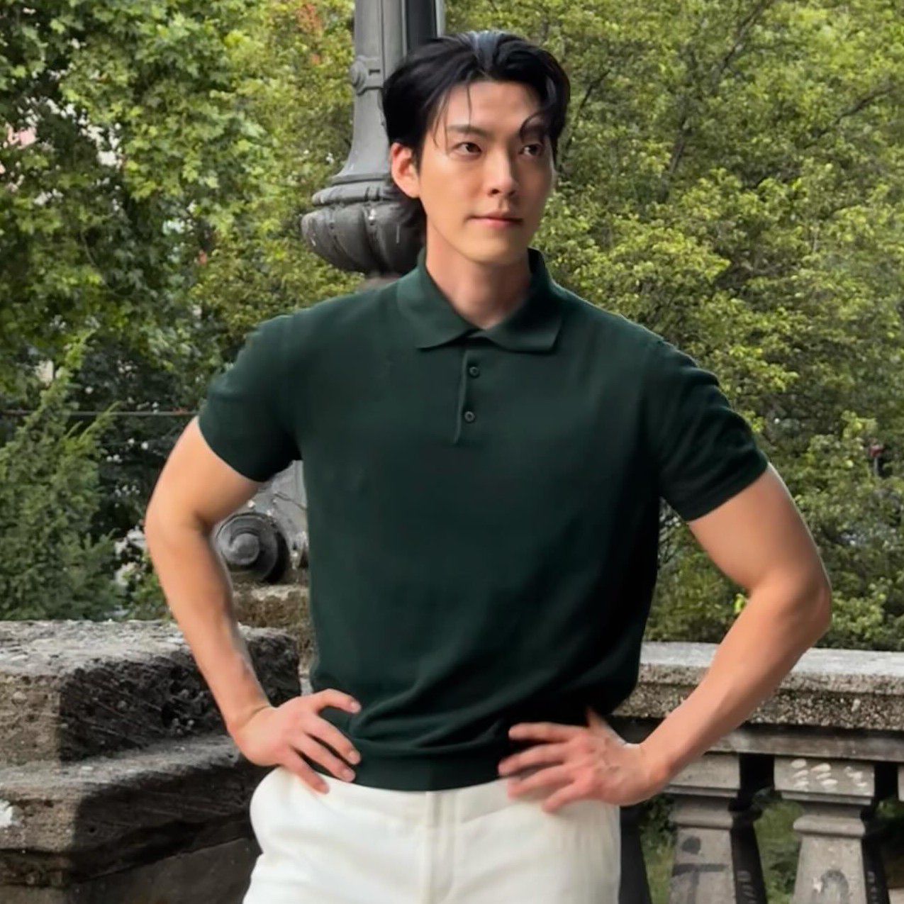 Behind-the-scenes cut of Kim Woobin